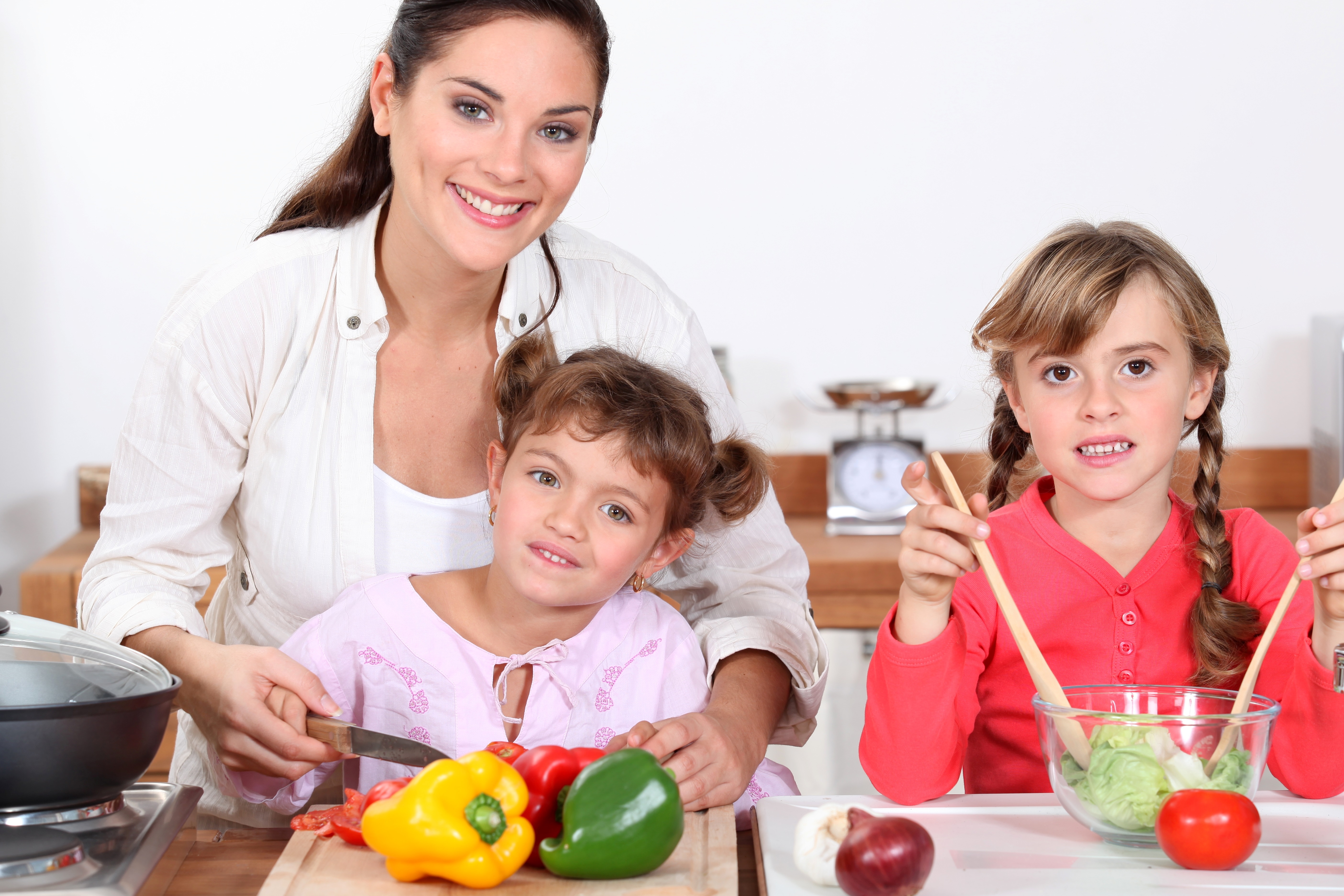 Involving Kids In The Kitchen Without Losing Your Mind Health Begins With Mom